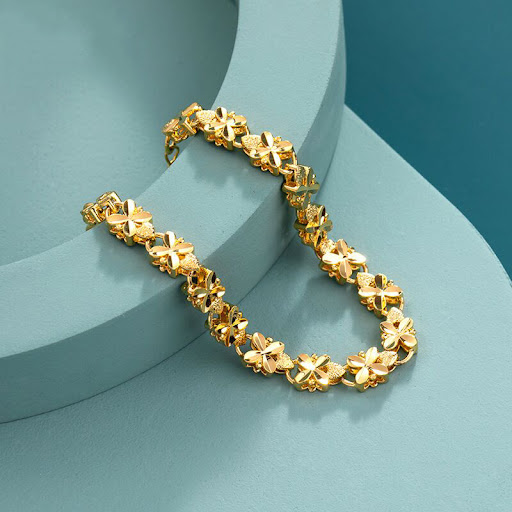 Title 5, Womens Four Leaf Clover Colorless Alloy Bracel...