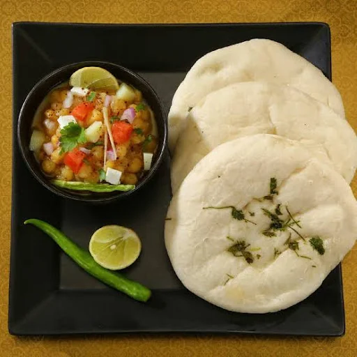 Chole Kulche