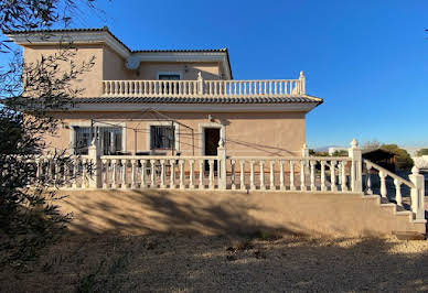 Villa avec jardin et terrasse 4