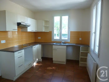 appartement à Reillanne (04)