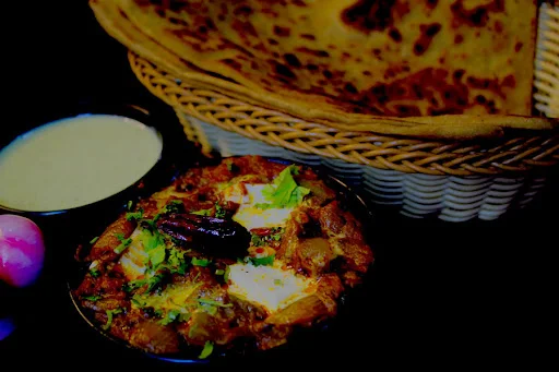 Kadhai Paneer [300ml] With 2 Tawa Tringular Paratha