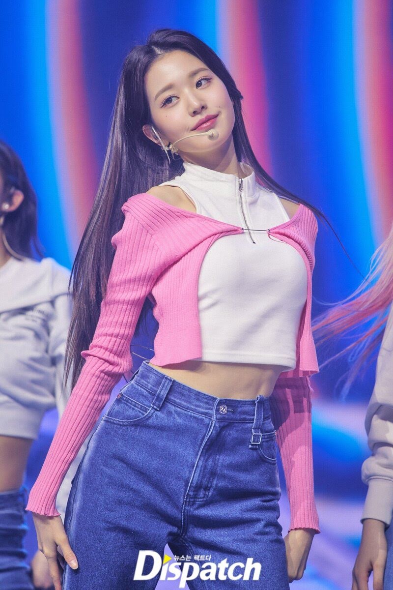 220406-IVE-Wonyoung-LOVE-DIVE-Showcase-Rehearsal-by-Dispatch-documents-7