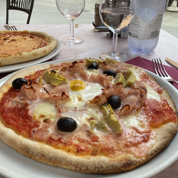 Gluten-Free Pizza at Pasticceria Sinatra