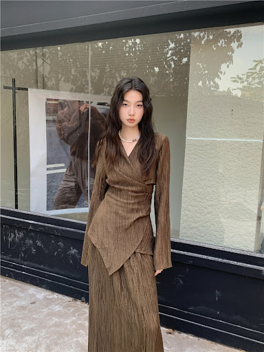 Title 2, Collar Pleated Cardigan Top Loose High Waist Sk...