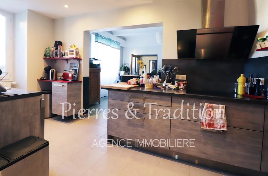 Vente propriété 6 pièces 179 m² à Saint-Christol (84390), 299 000 €