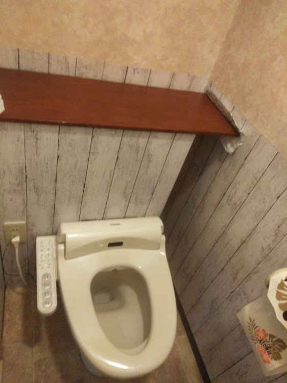 ヴォクシーのトイレをプチリフォーム・DIYに関するカスタム事例の投稿画像5枚目
