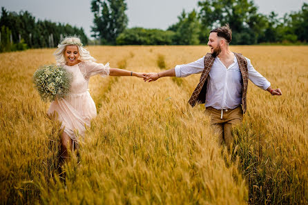 Fotografo di matrimoni Claudiu Negrea (claudiunegrea). Foto del 7 giugno 2018