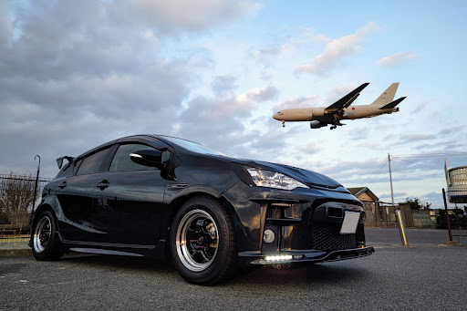 アクア Nhp10のfdaとコラボ 軽自動車 登録 ひとり撮影会 飛行機とコラボ に関するカスタム メンテナンスの投稿画像 車のカスタム情報はcartune
