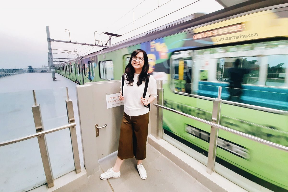 Akhirnya Kesampaian Juga Cobain MRT Jakarta yang Super Nyaman