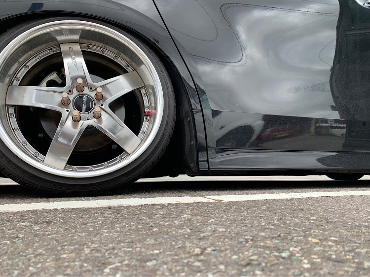 アルファードの車高調整に関するカスタム事例の投稿画像1枚目