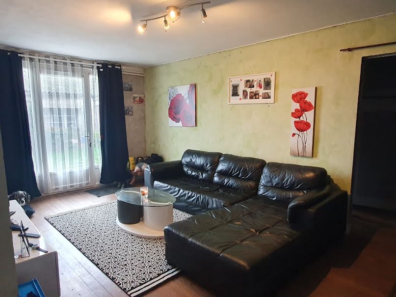 Vente maison 4 pièces 88 m² à Jazennes (17260), 179 750 €