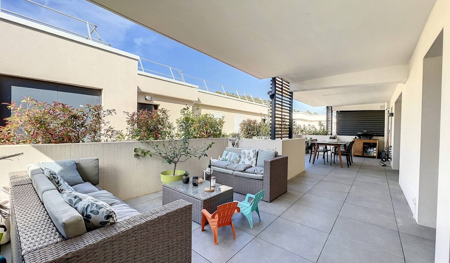 Appartement avec terrasse et piscine Bandol