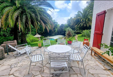 House with pool and terrace 13