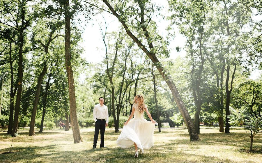 Fotógrafo de casamento Violetta Careva (carevaviola). Foto de 16 de junho 2018