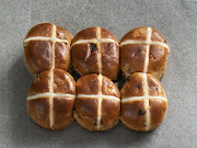 Woolworths Traditional Hot Cross Buns.