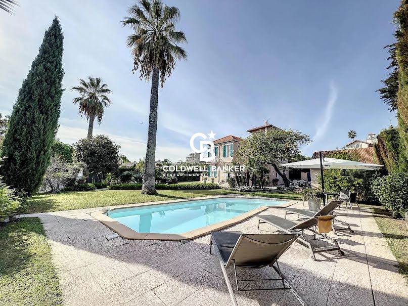 Vente villa 8 pièces 240 m² à Antibes (06600), 2 310 000 €