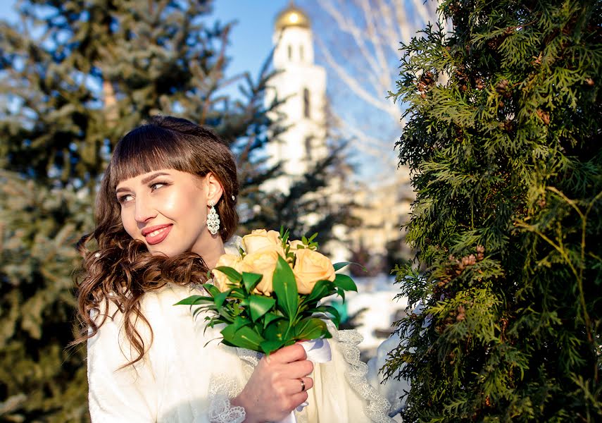 Fotógrafo de bodas Larisa Bukina (fotolarafoto). Foto del 17 de marzo 2018