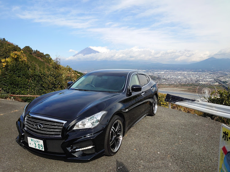 フーガの昭和の會・有名スポット・富士山と愛車に関するカスタム事例の投稿画像2枚目
