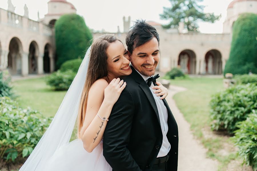 Fotógrafo de casamento Daniella Menyhárt (danahartphoto). Foto de 7 de fevereiro 2022