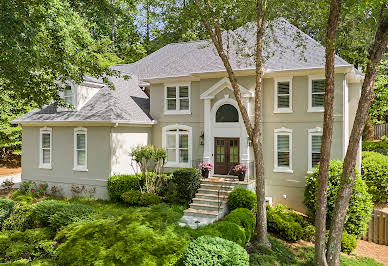 House with pool and garden 1