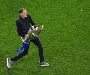 🎥 Déchaîné, Thomas Tuchel arrose tout le monde de champagne dans les vestiaires 