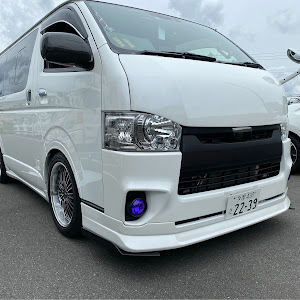 ハイエースバン TRH200V