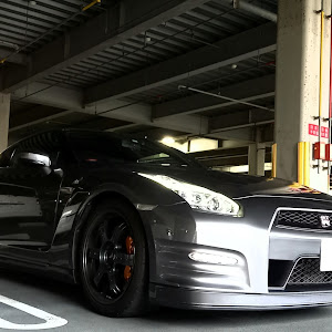 NISSAN GT-R R35