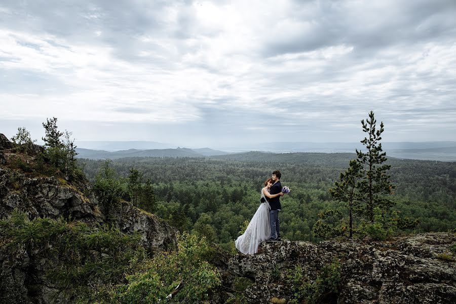 Fotógrafo de casamento Aleksey Lukin (lukrezzy). Foto de 26 de novembro 2019