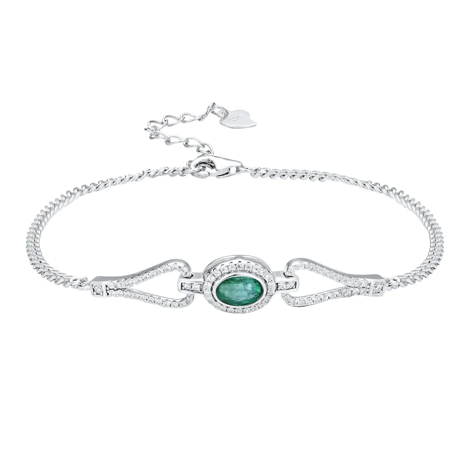 S925 zilveren armband met smaragd en synthetische zirconia, een stijlvol sieraad voor dames dat elegantie en glans combineert.