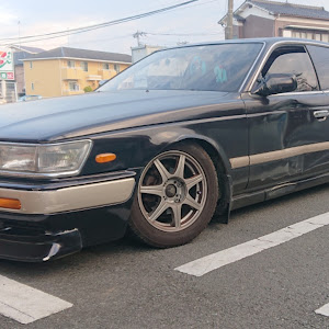 ローレル HC33