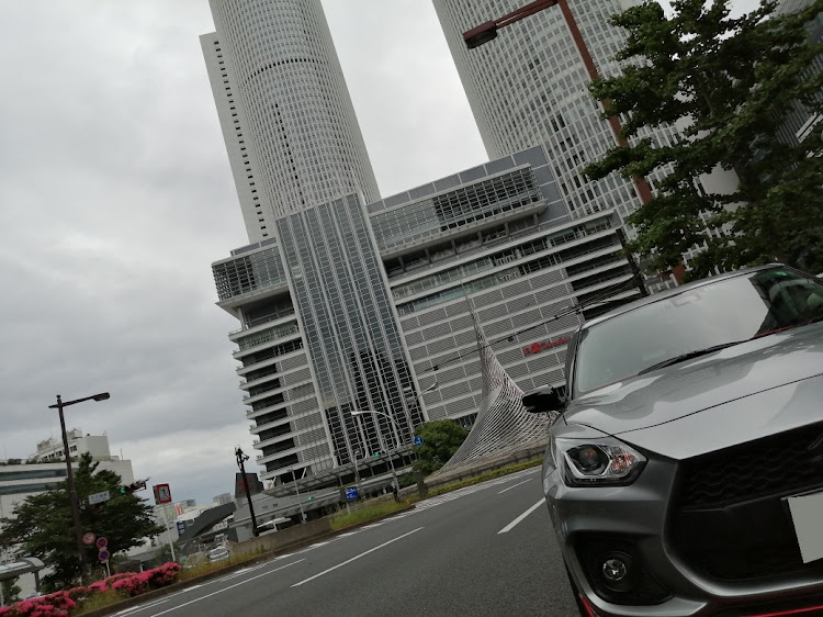 スイフトスポーツの名古屋駅周辺でカメ活・深夜徘徊・夜活撮影・With祐・楽しい事を考えて笑顔で🍀に関するカスタム事例の投稿画像3枚目