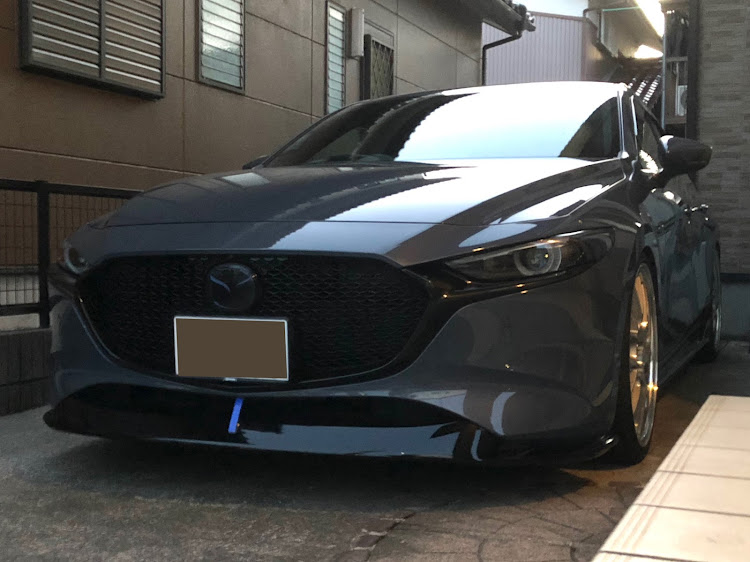MAZDA3のマツダ3ファストバック・いつもイイネ&コメントありがとうございます🙇‍♂️・明日黄砂が飛来😆・20インチに関するカスタム事例の投稿画像2枚目