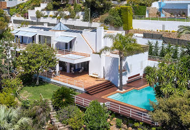 House with garden and terrace 19