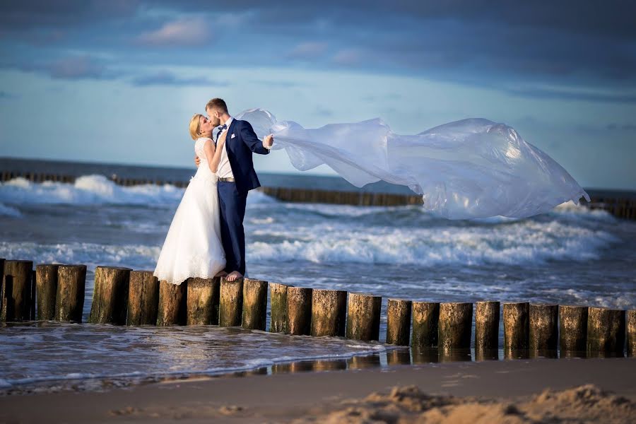 Fotografo di matrimoni Daniel Bezen (danielbezen). Foto del 25 febbraio 2020