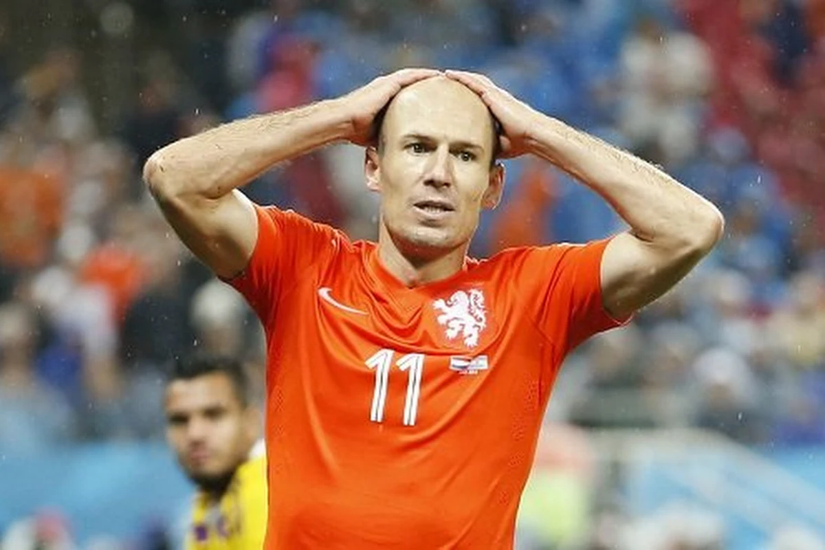 Robben realistisch: "Messi en Ronaldo staan trapje hoger"