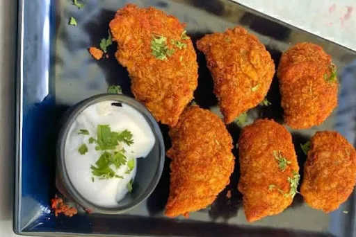 Chicken Kurkure Momos [8 Pieces]