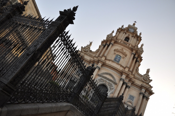 Sacre prospettive di  cristina masoni