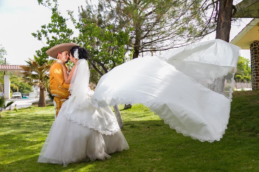 Wedding photographer Ulisces Tapia (uliscestapia). Photo of 2 September 2016