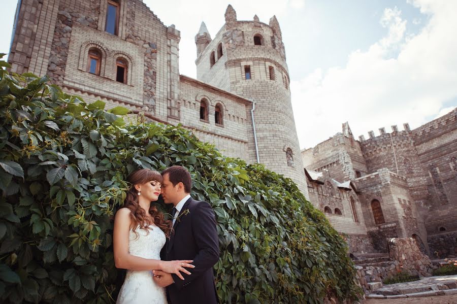 Fotografo di matrimoni Natalya Kotukhova (photo-tale). Foto del 12 ottobre 2016