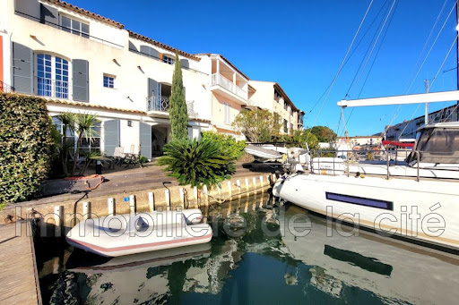 Maison avec terrasse 1
