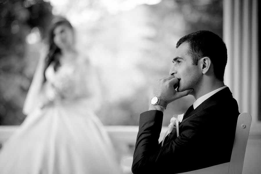 Fotógrafo de casamento Yaroslav Savenko (yarfoto). Foto de 28 de junho 2016