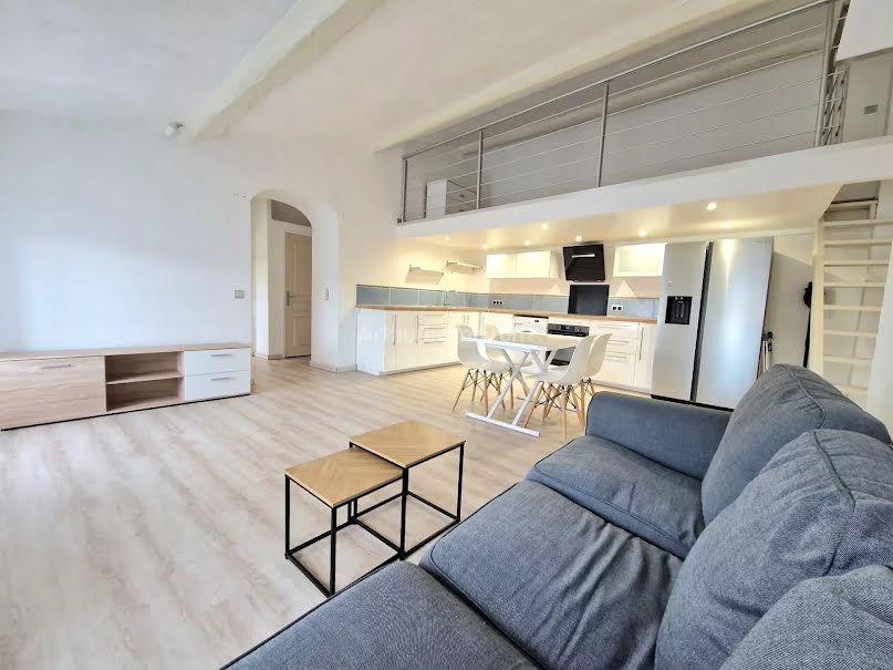 Location meublée appartement 2 pièces 50 m² à Trans-en-Provence (83720), 620 €