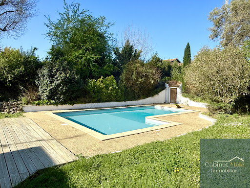 House with pool 2