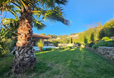 Maison avec piscine et terrasse 2