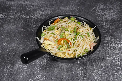 Chicken Hakka Noodles