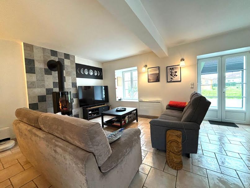 Vente maison 7 pièces 195 m² à Saint-Georges-des-Coteaux (17810), 367 500 €