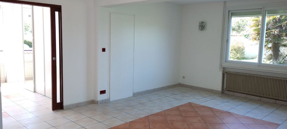 Vente maison 11 pièces 153.15 m² à La Rochelle (17000), 372 750 €