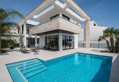 Villa with pool 9