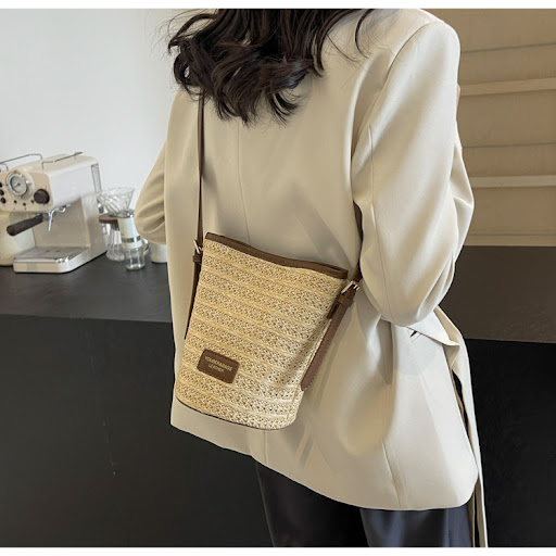 Title 28, Summer Niche Womens Casual Beach Bucket Bag. L...