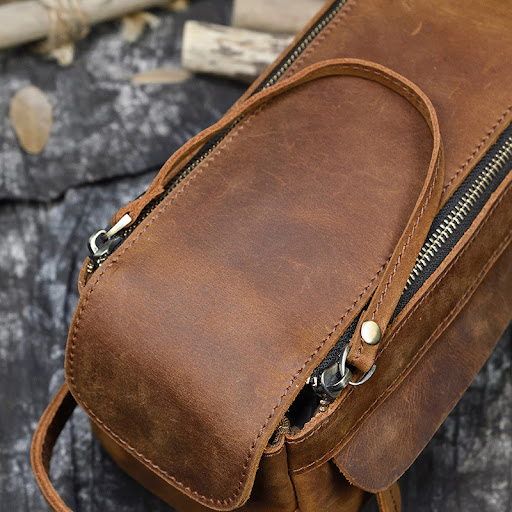 Title 11, Large capacity leather wash bag for women, spac...
